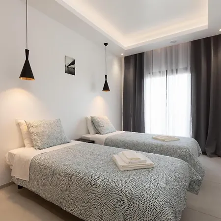 Correeira Luxury Residence T3 G - Albufeira, Pools, Wifi, Bbq, Beach *